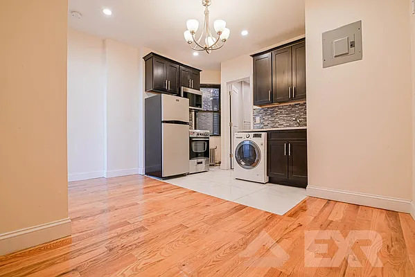 Rented by EXR | media 6