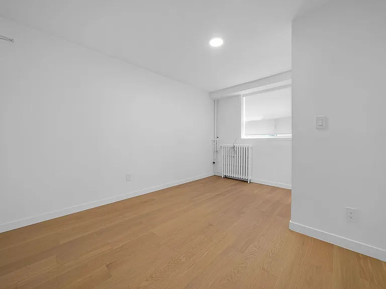 26 Balmoral Ave — Photo 40