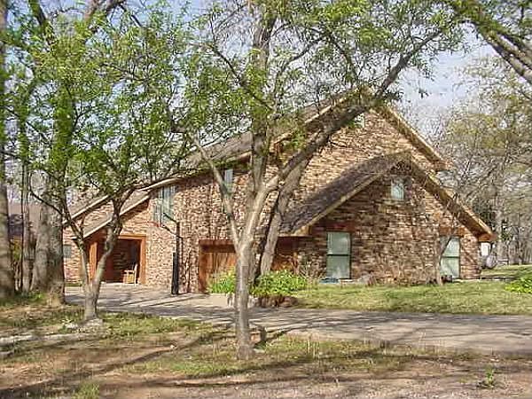 1st image of 1000 Kiowa Dr E