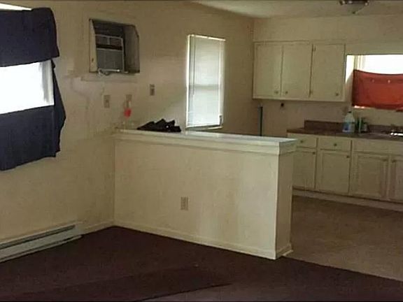 3rd image of 1704 Bourbon Ave #B