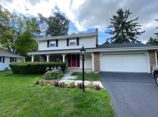N72W5437 Georgetown Dr, Cedarburg, WI
