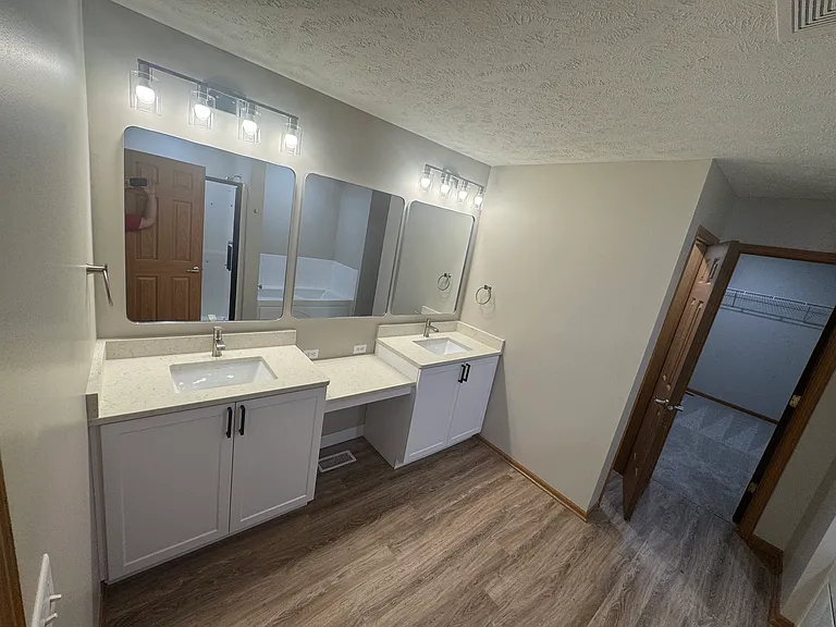 5009 S 194th Ave — Photo 14