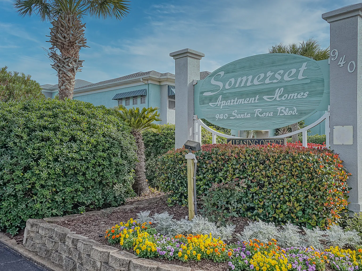 Somerset Oceanside Apartments — Photo 4