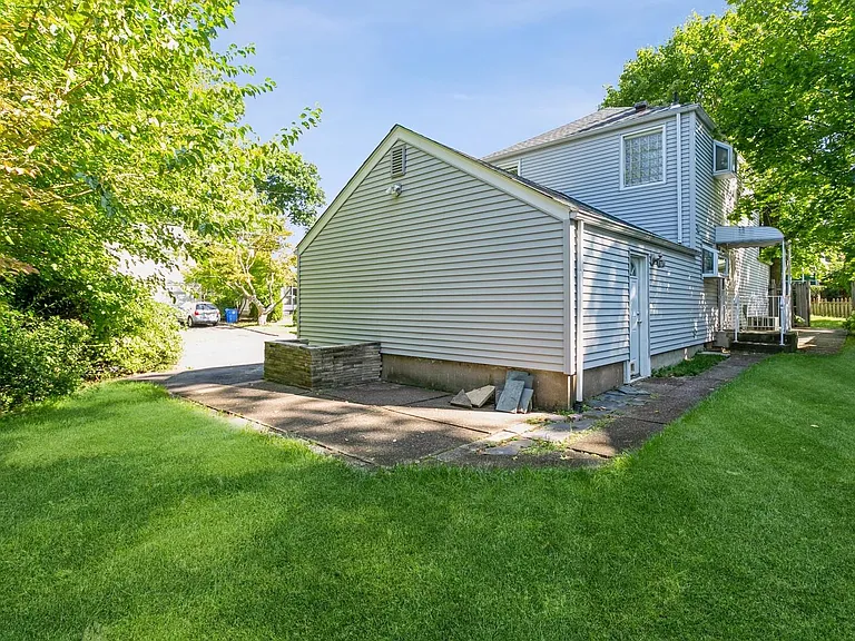 26 Pleasant Ave — Photo 28