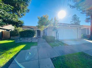 8908 Four Seasons Dr, Elk Grove, CA 95624