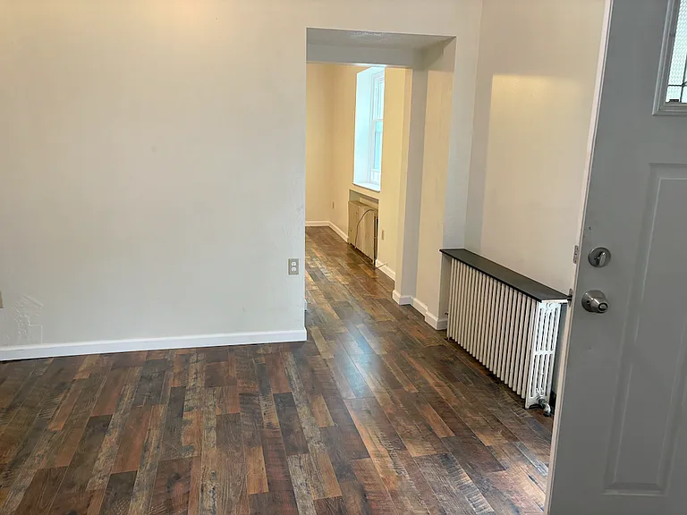 373 S Pacific Ave #2 — Photo 2