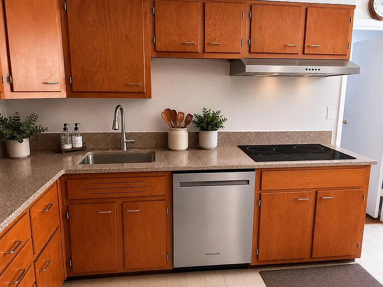 6403 Orchid Dr — Photo 5