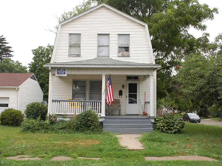 71 S May Ave — Photo 1