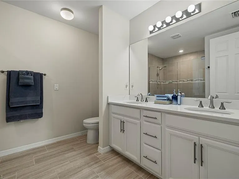 14680 Edgewater Cir — Photo 14