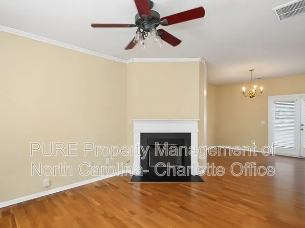 7428 Darblay St, Huntersville, NC 28078