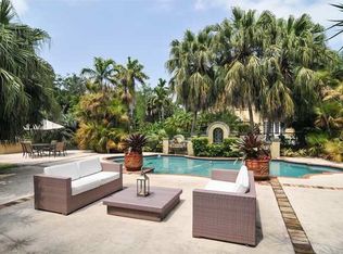 5051 SW 88th St, Miami, FL 33143