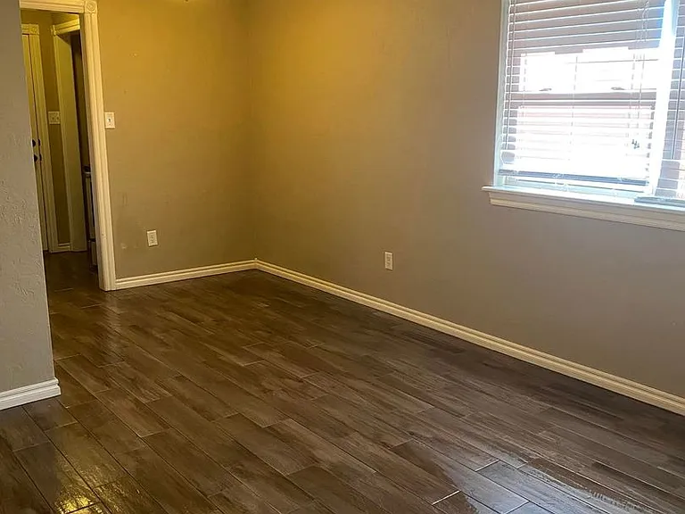 6601 NW Denver Ave — Photo 6