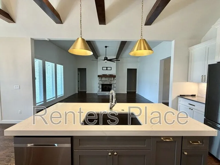 803 E Delmar Pl — Photo 11