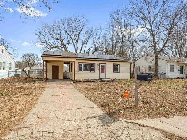 144 Wire Ave, Haysville, KS 67060