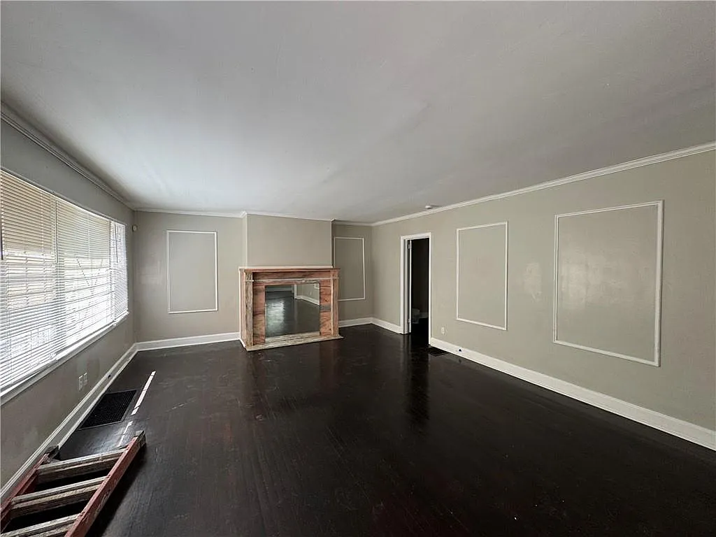 4 bed, 2.0 bath, 1746 sqft, $2,250 — Photo 2
