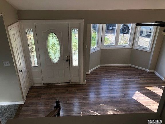 3rd image of 21 Marlboro Dr