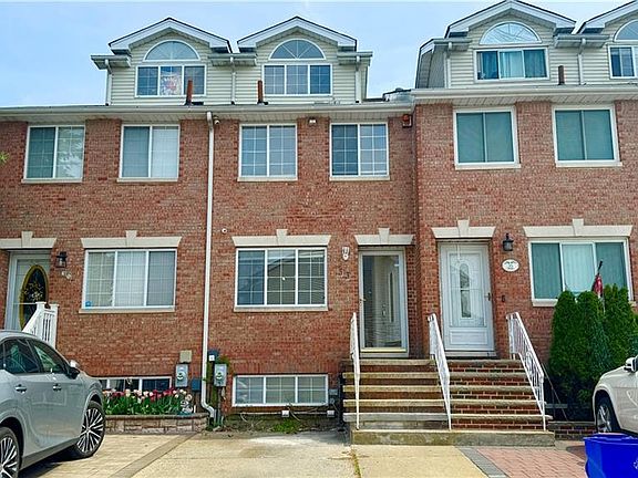 2nd image of 33 Lillie Ln