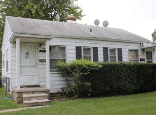 7248 Standard Ave, Center Line, MI 48015