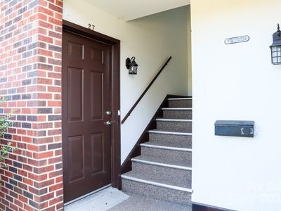525 12th St SW APT 27, Hickory, NC, 28602