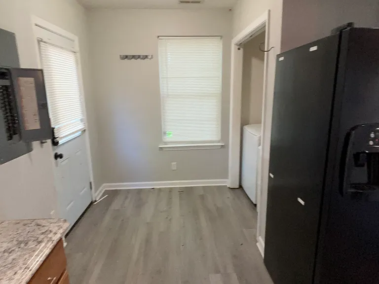 2604 Elkhart St — Photo 12