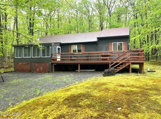 259 Florence Trl, Hawley, PA 18428