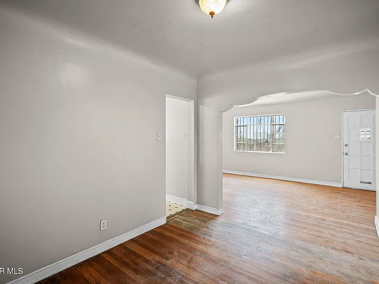3125 Van Buren Ave — Photo 10