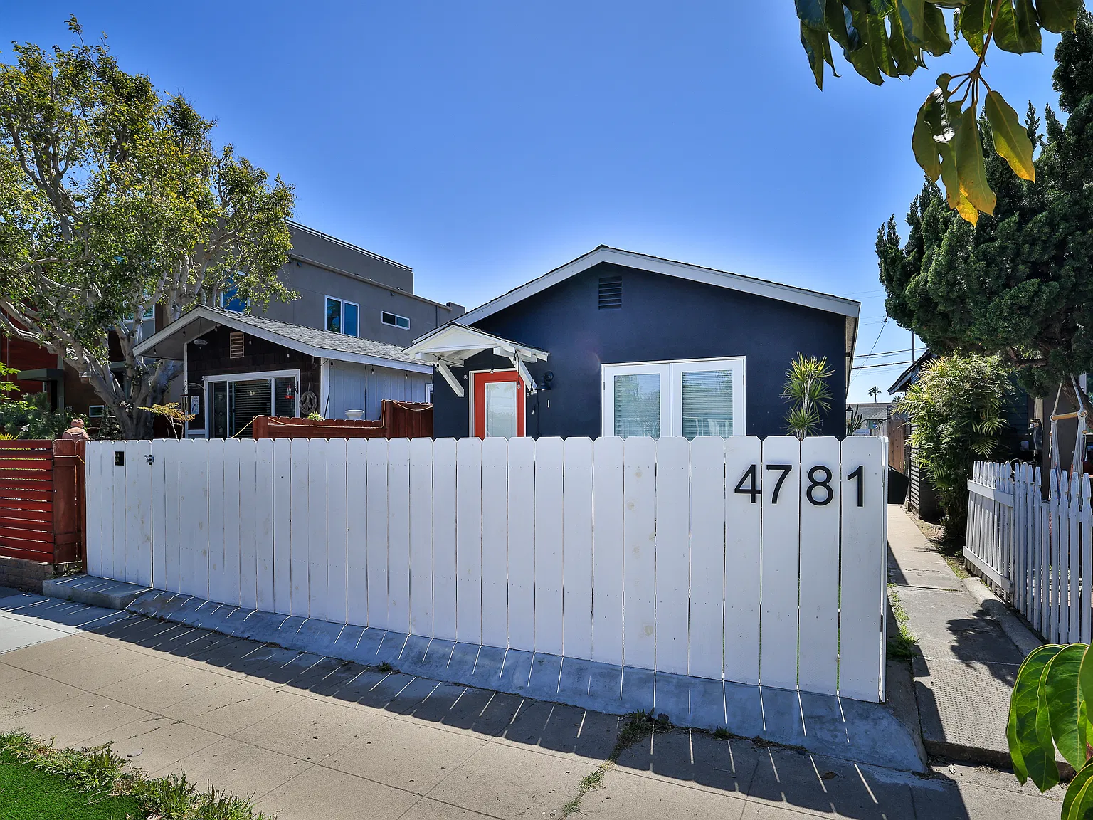 Studio, 408 sqft, $1,995 — Photo 1