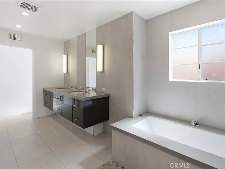 5200 White Oak Ave #36 — Photo 18
