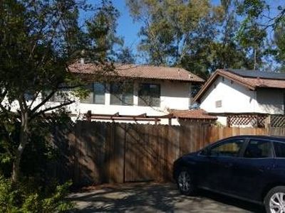 2521 Oakenshield Rd, Davis, CA, 95616