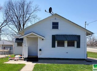 2227 Geneva St, Sioux City, IA 51103