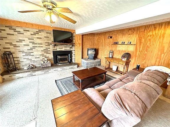 2nd image of 115 Martinko Ln