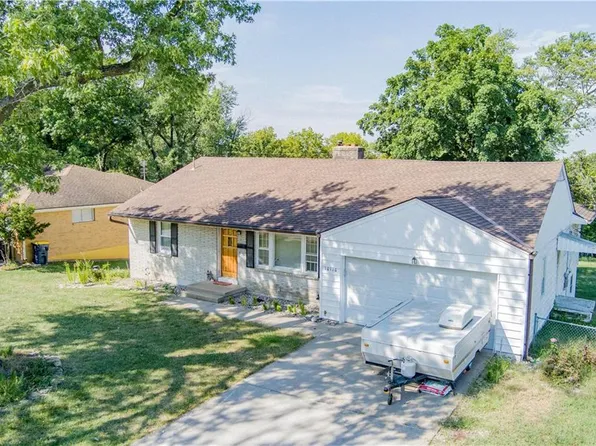 10110 Forest Ave, Kansas City, MO 64131