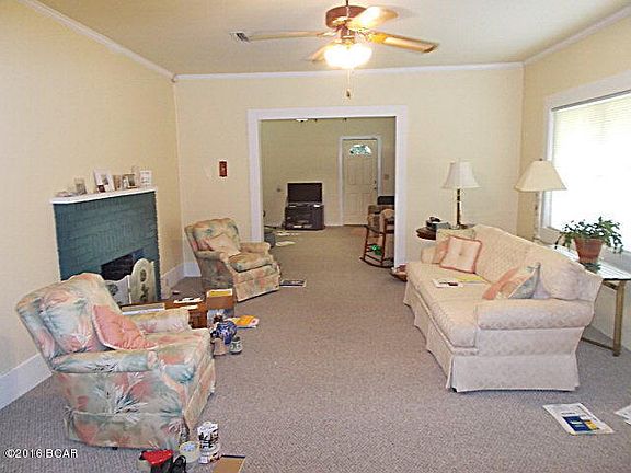3rd image of 16458 SE Pear St