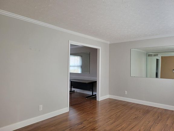 5th image of 9926 Forestglen Dr