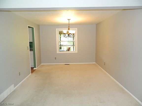 4th image of 830 Smokerise Dr
