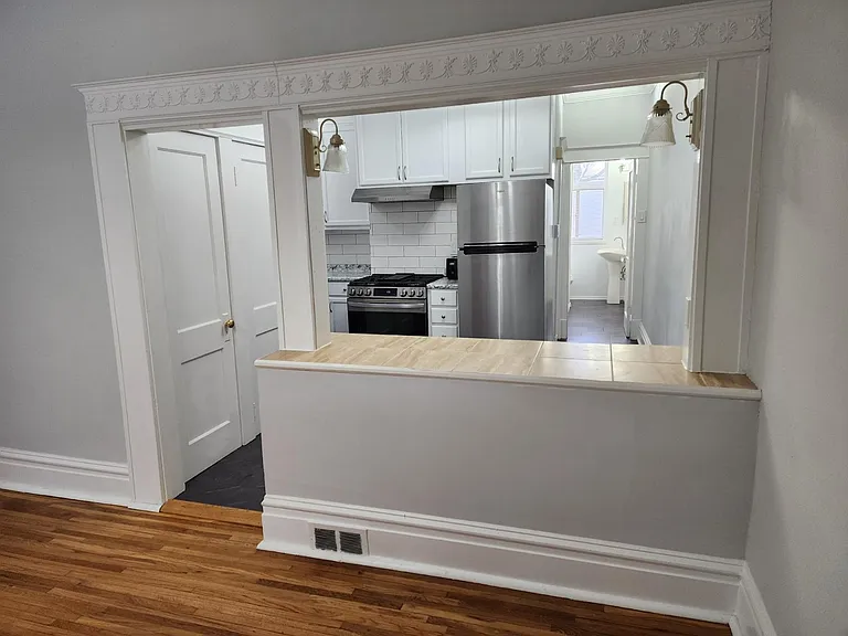 Middle Room Looking into the kitchen
