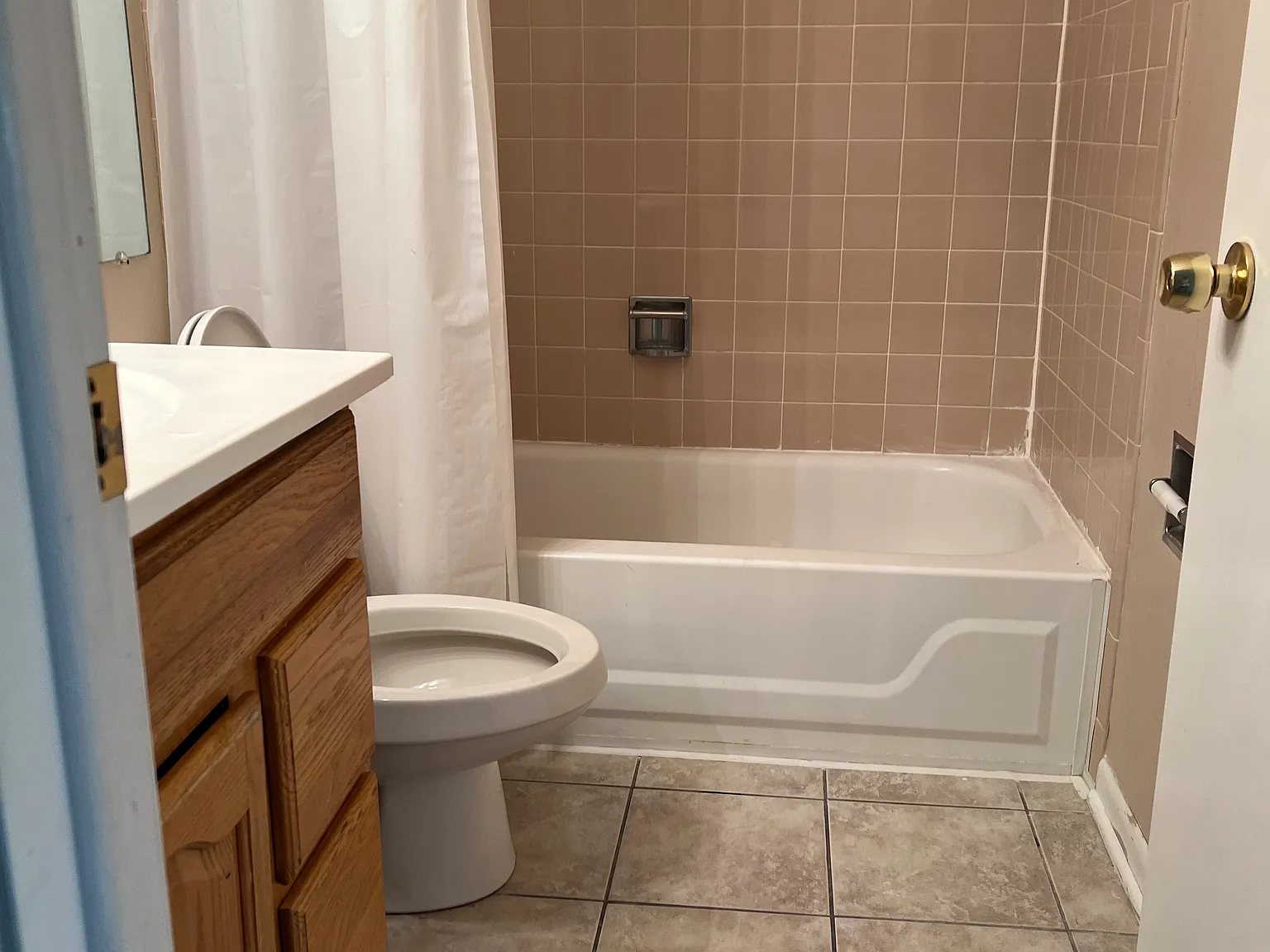 2 bed, 1200 sqft, $2,500 — Photo 4