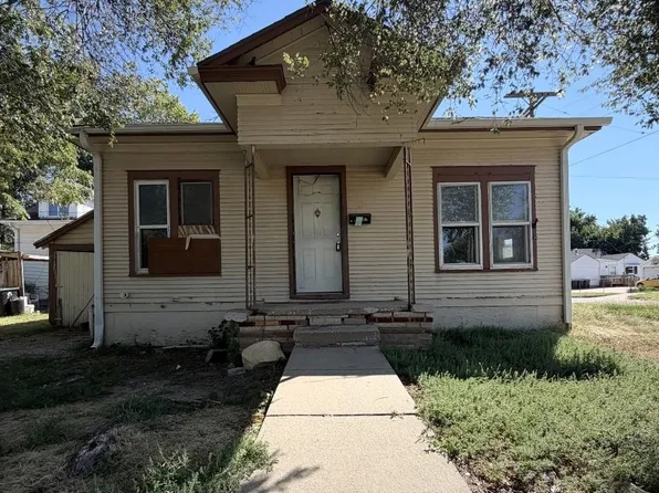 449 Baker St, Salina, KS 67401
