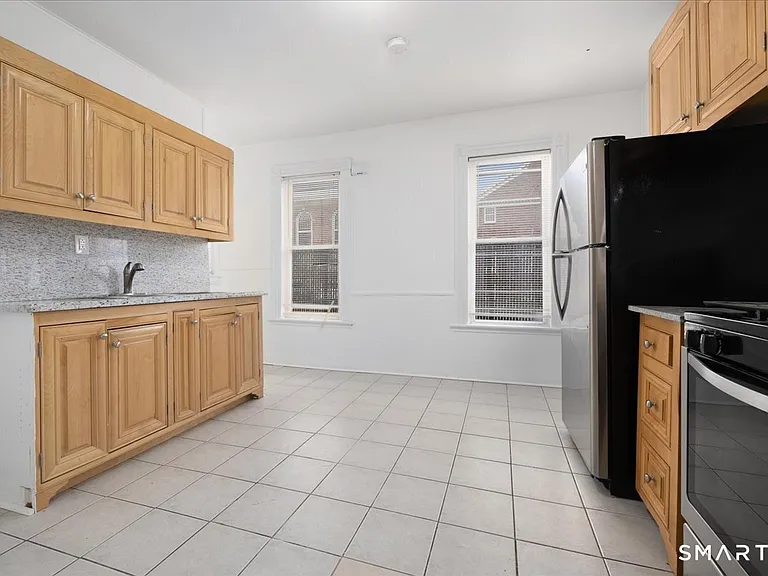 52-54 Hanover St #1 — Photo 11