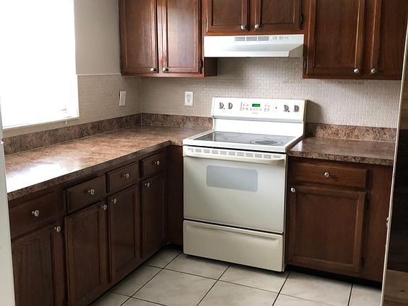 3rd image of 5103 Lesher Ct