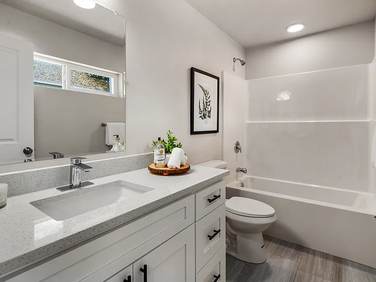 6400 Pacific Ave — Photo 14