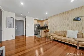3132 Union St #4G — Photo 8