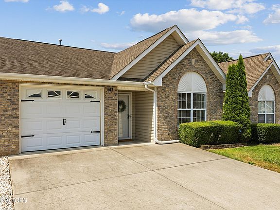 5th image of 611 High Point Way