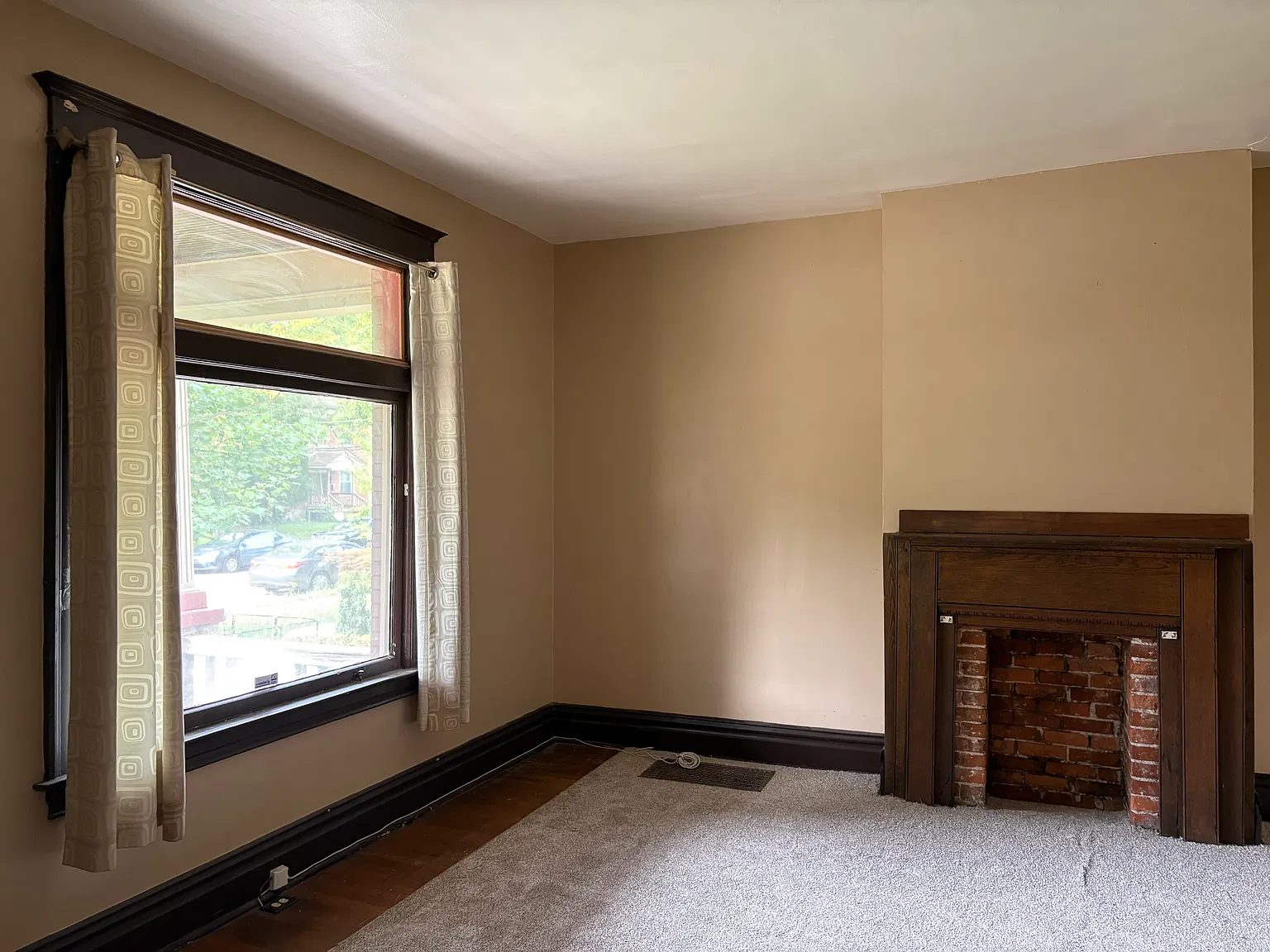 2 bed, 1300 sqft, $1,380 — Photo 3