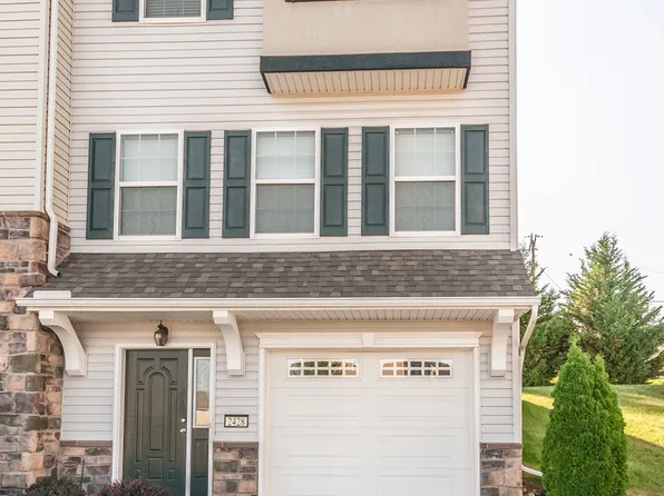 2428 Schultz Way, York, PA 17402