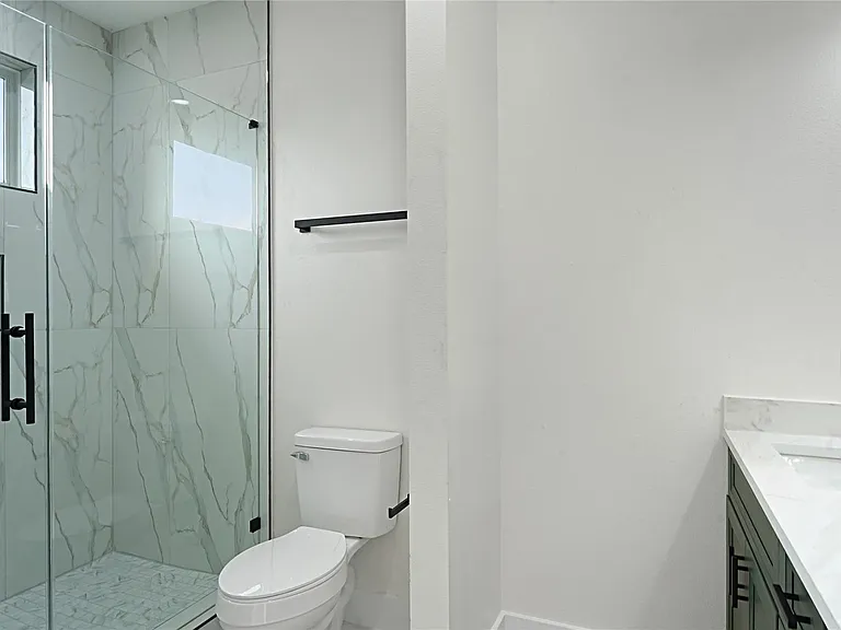 1313 Knight St #2 — Photo 10