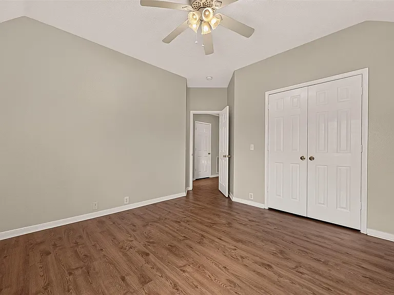 11218 Timbertree Ln — Photo 33