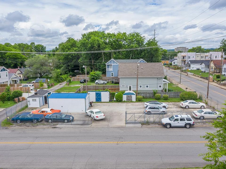 1st image of 900 Clay St