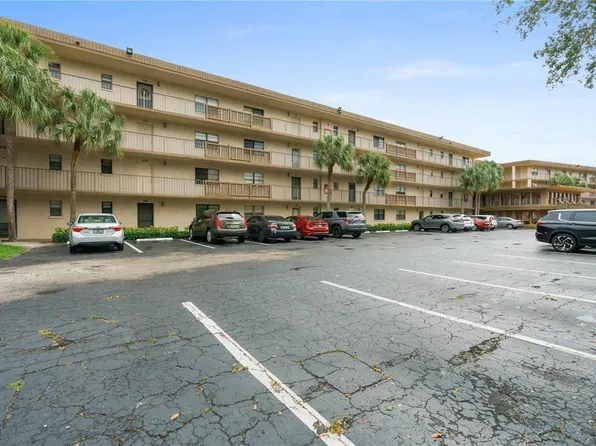 9300 SW 8th Street #108, Boca Raton, FL 33428