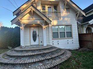 8254 16th Ave NE, Seattle, WA 98115